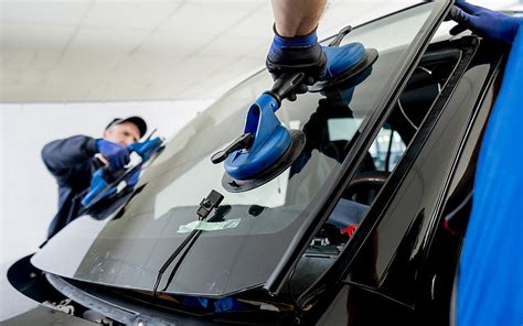 Windshield Replacement & Repair Services in St..